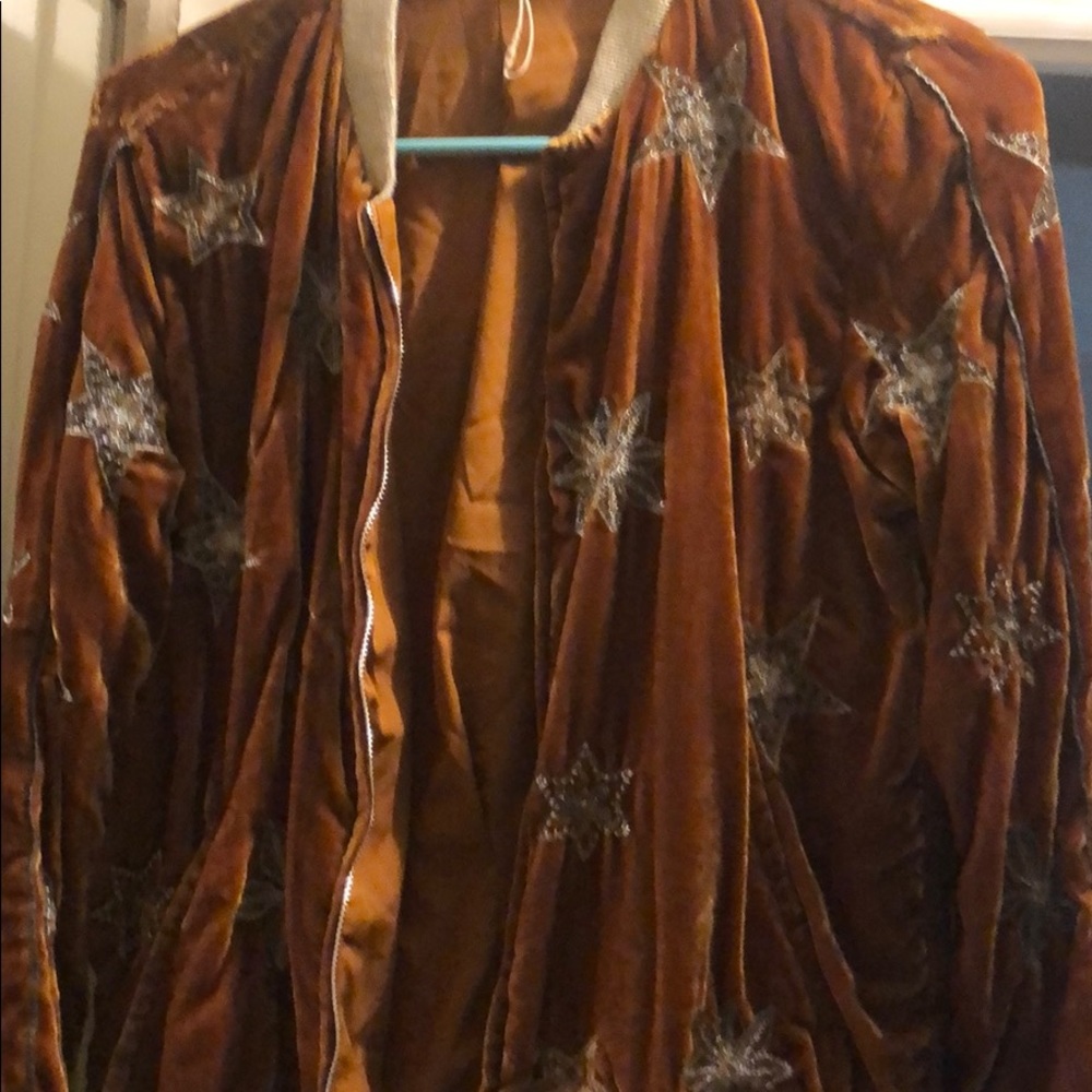 Zara star bomber